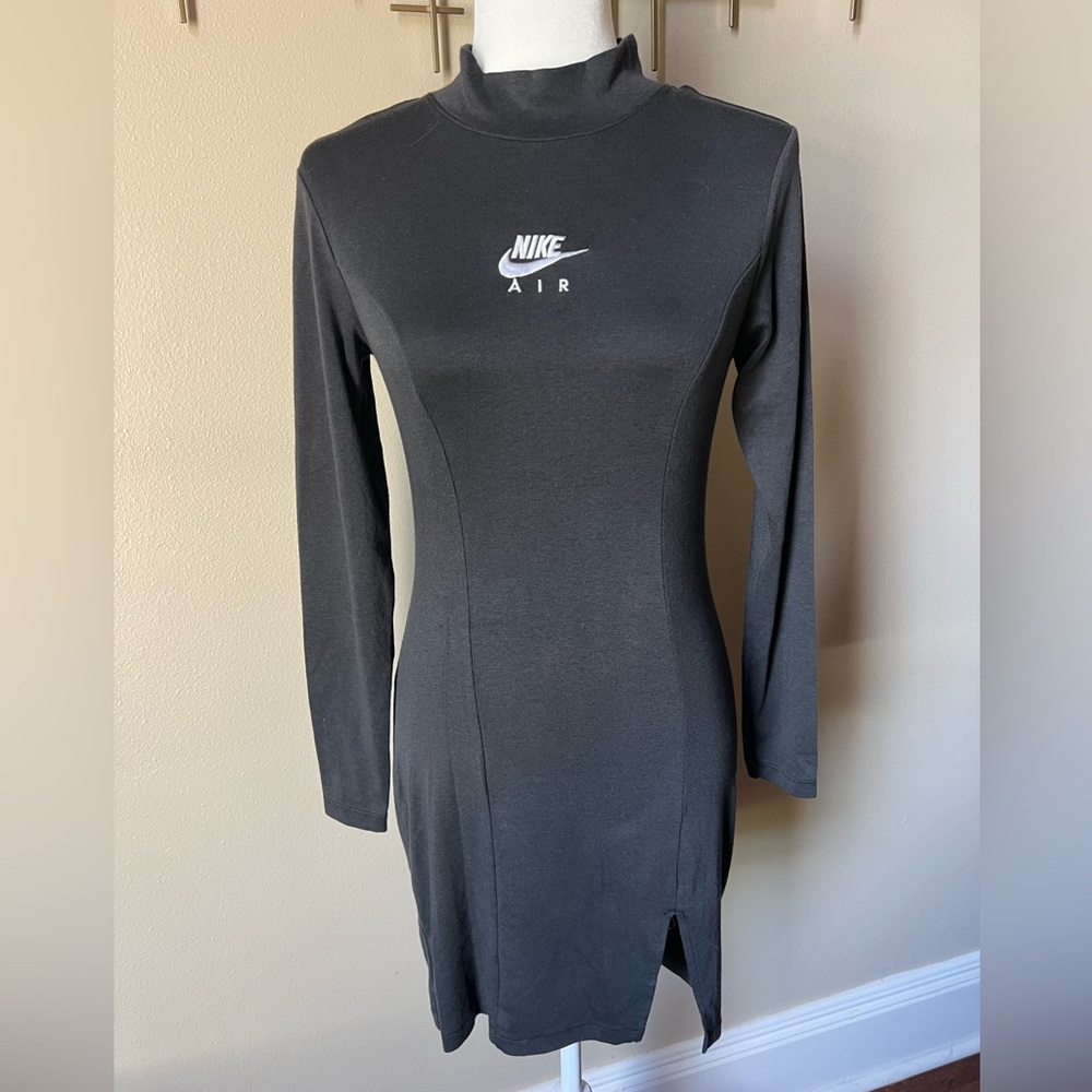 Nike Air Women’s Long Sleeve Dress